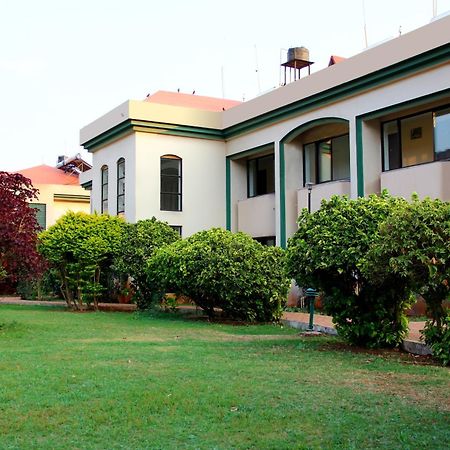 Aveda Blue Country Resort Panchgani Exteriör bild