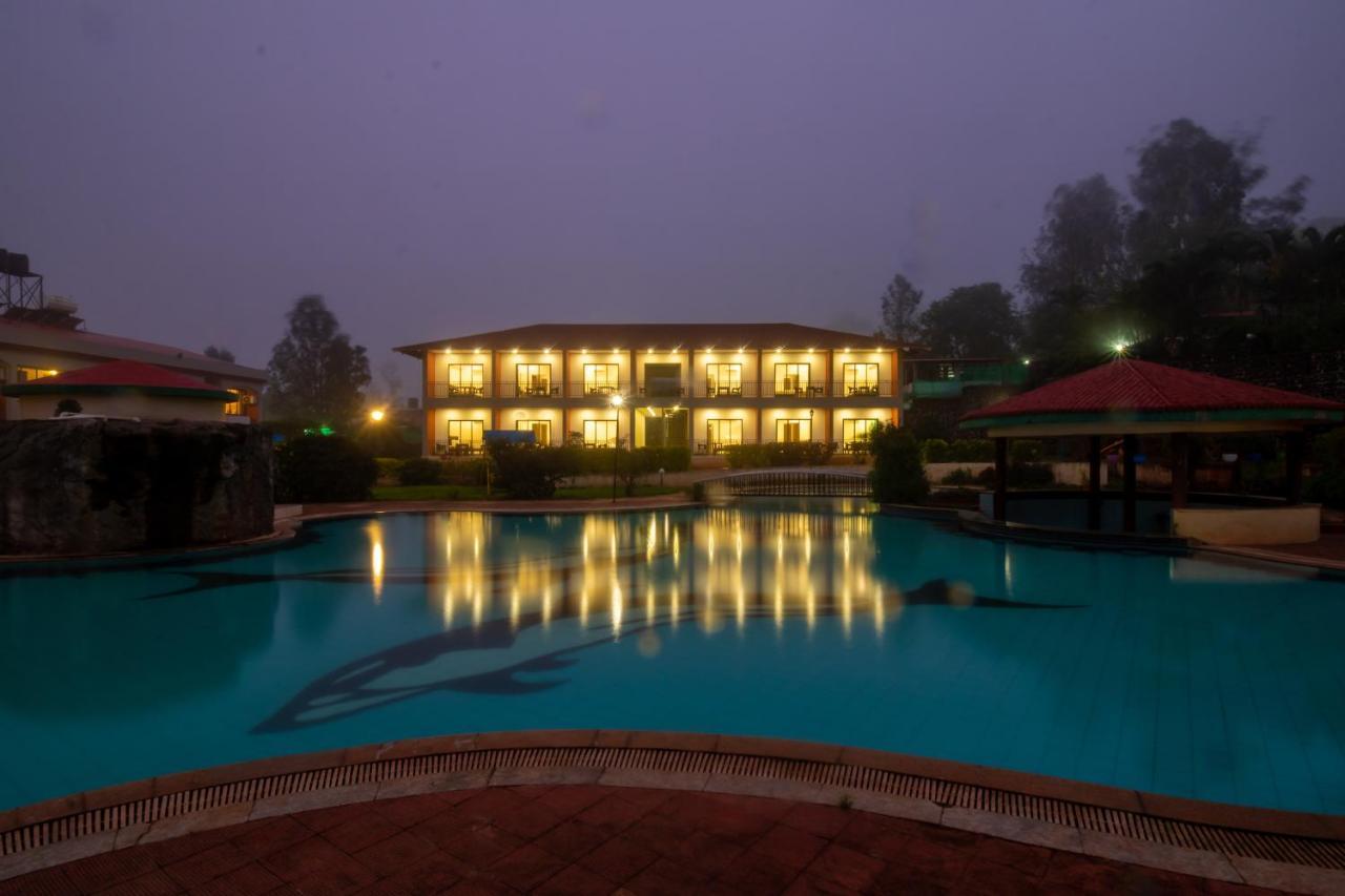 Aveda Blue Country Resort Panchgani Exteriör bild