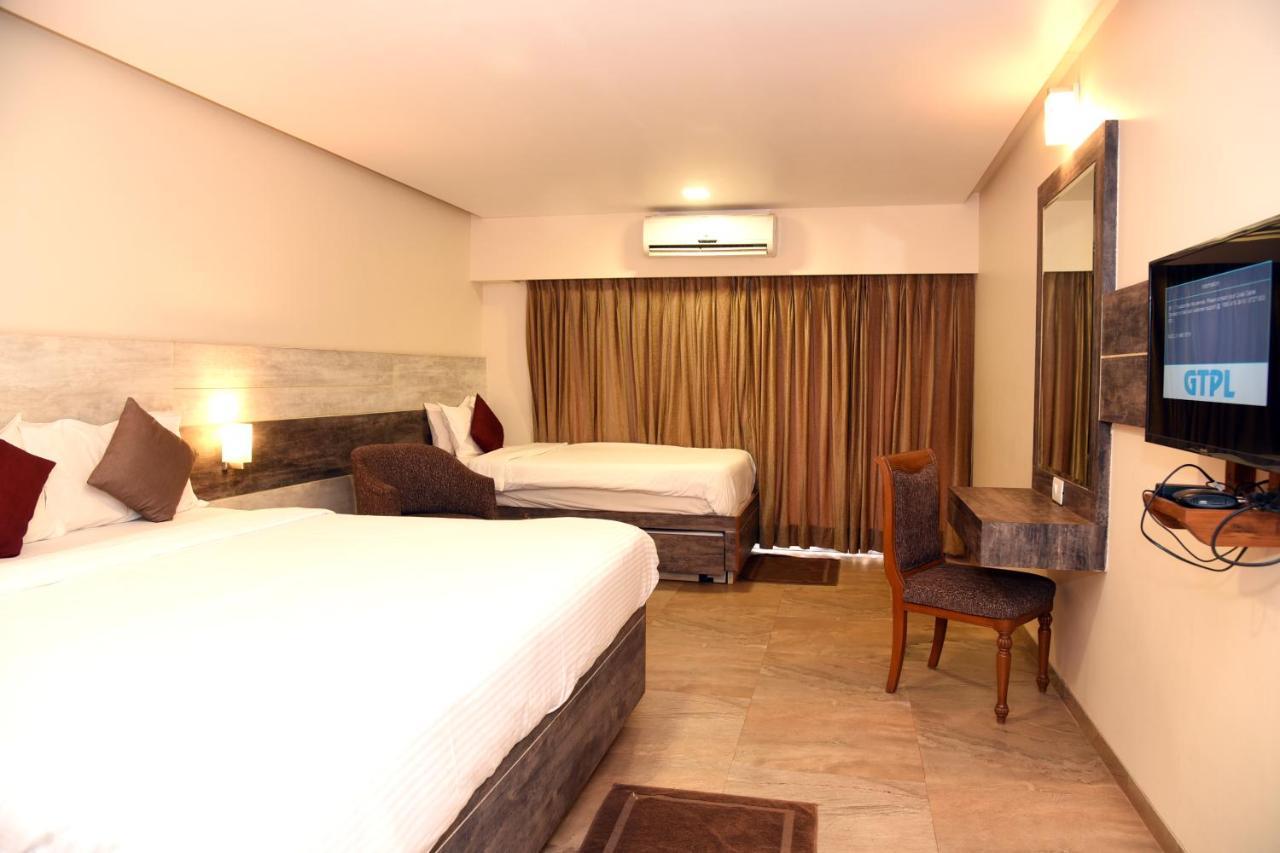 Aveda Blue Country Resort Panchgani Exteriör bild