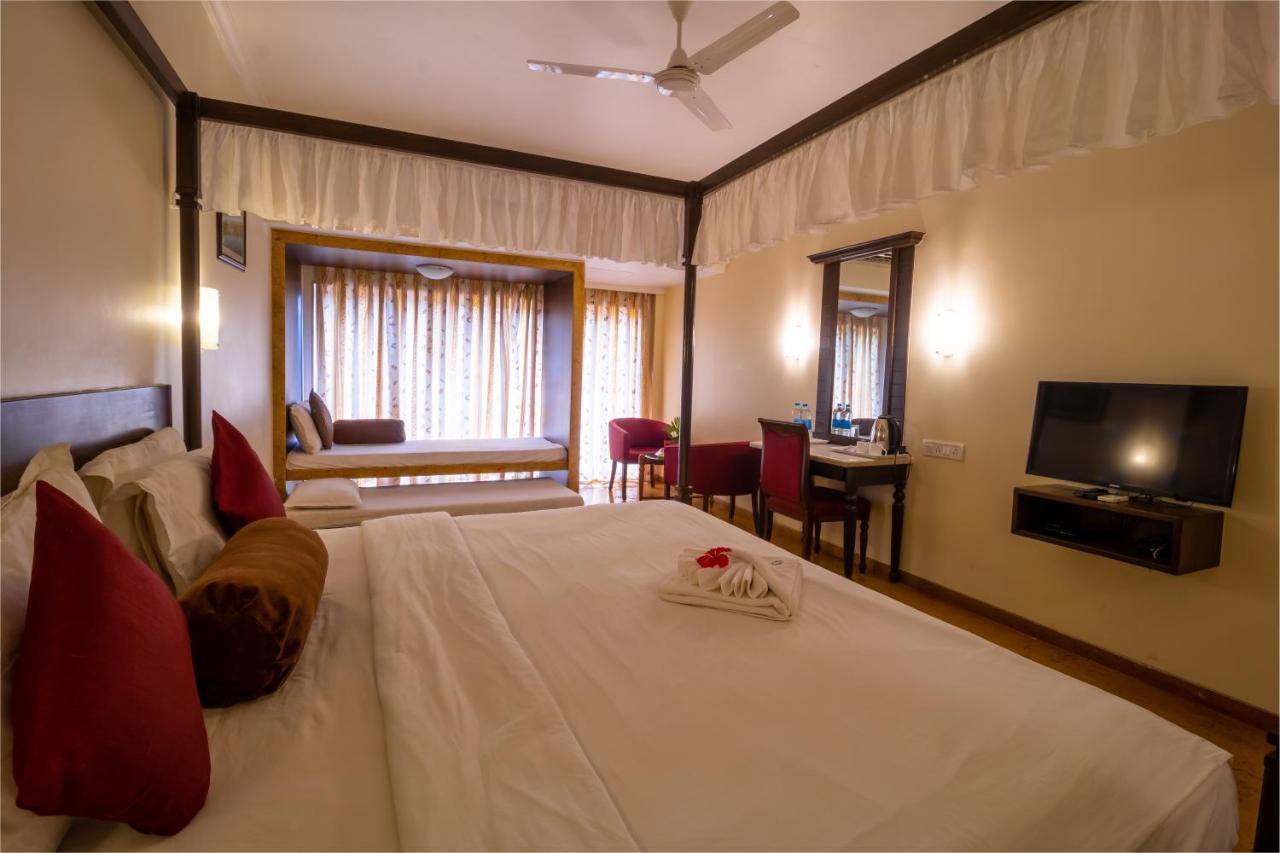 Aveda Blue Country Resort Panchgani Exteriör bild