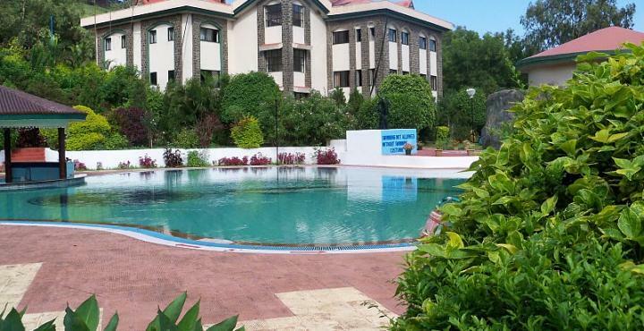 Aveda Blue Country Resort Panchgani Exteriör bild